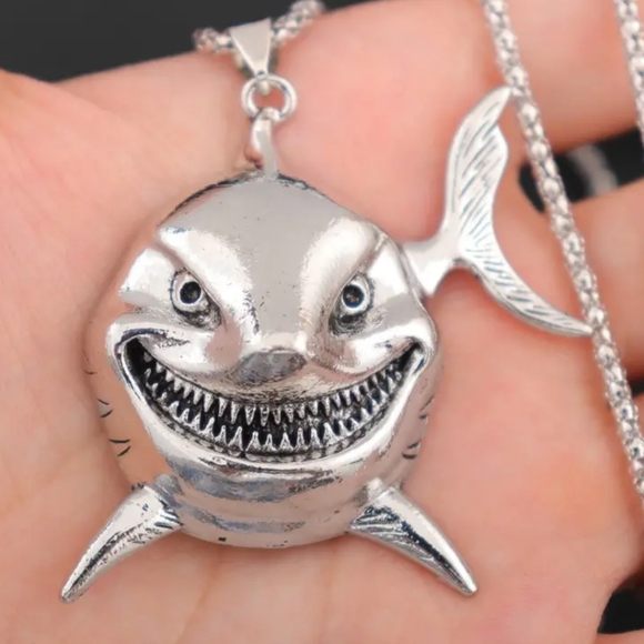 New! MEN'S Silver Plated Great White Shark Pendant Necklace. - Picture 4 of 6